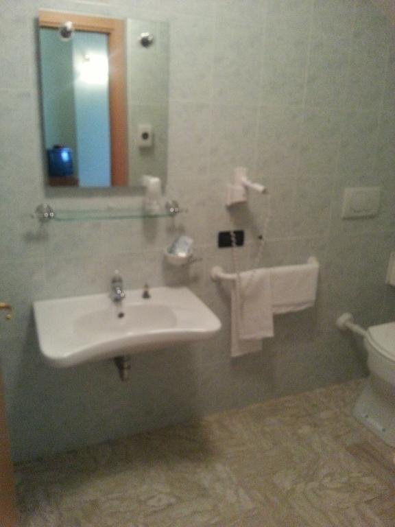 Hotel La Furnacelle Lanciano Zimmer foto